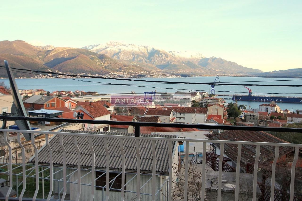 Apartment in Bijela, Montenegro, 104 m² - picture 10