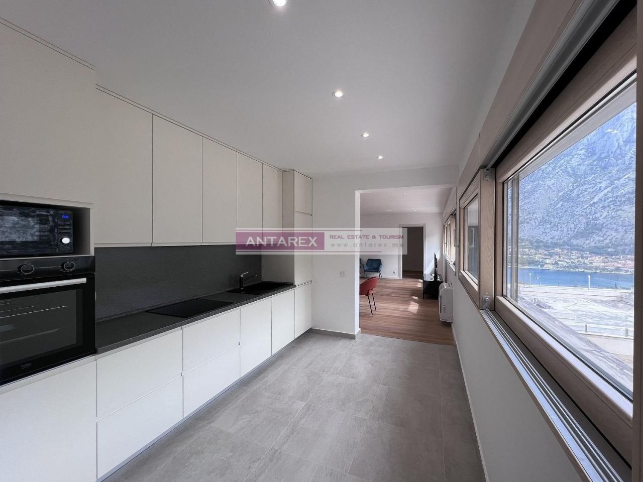 Appartement à Škaljari, Monténégro, 136 m² - image 10