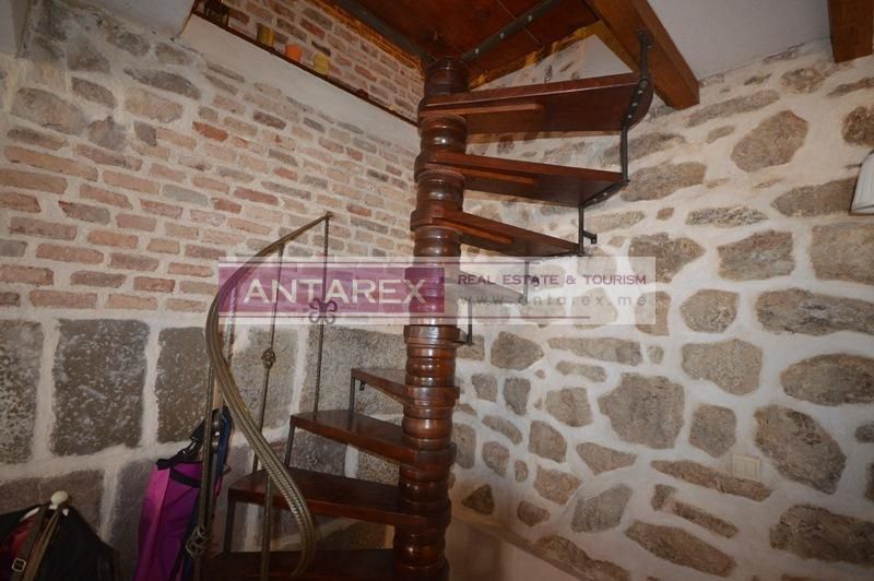 Apartment in Herceg-Novi, Montenegro, 106 m² - picture 11