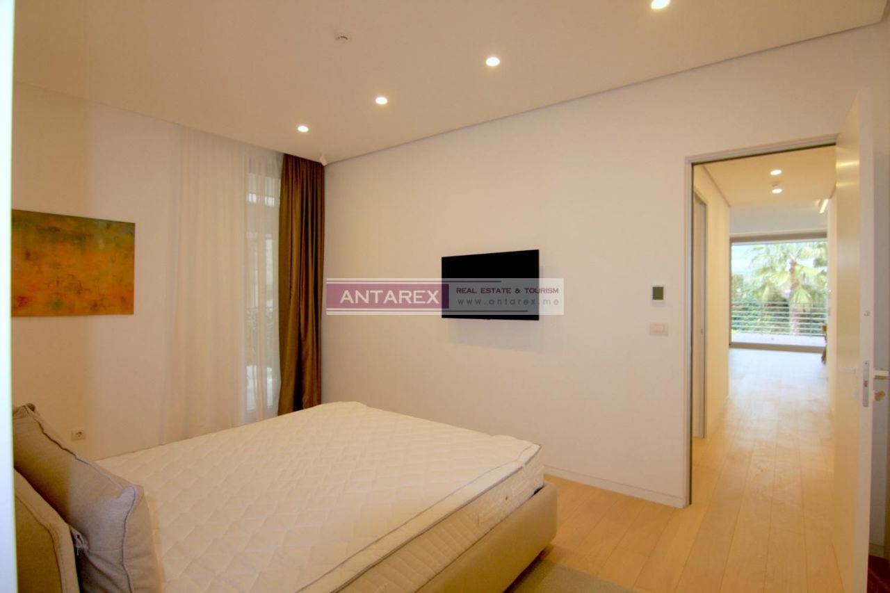 Apartment in Budva, Montenegro, 146 m² - picture 11