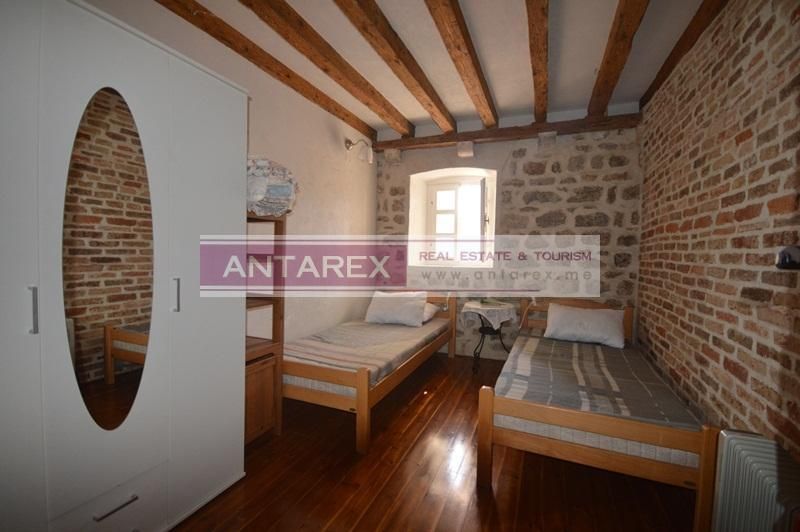 Apartment in Herceg-Novi, Montenegro, 106 m² - picture 12