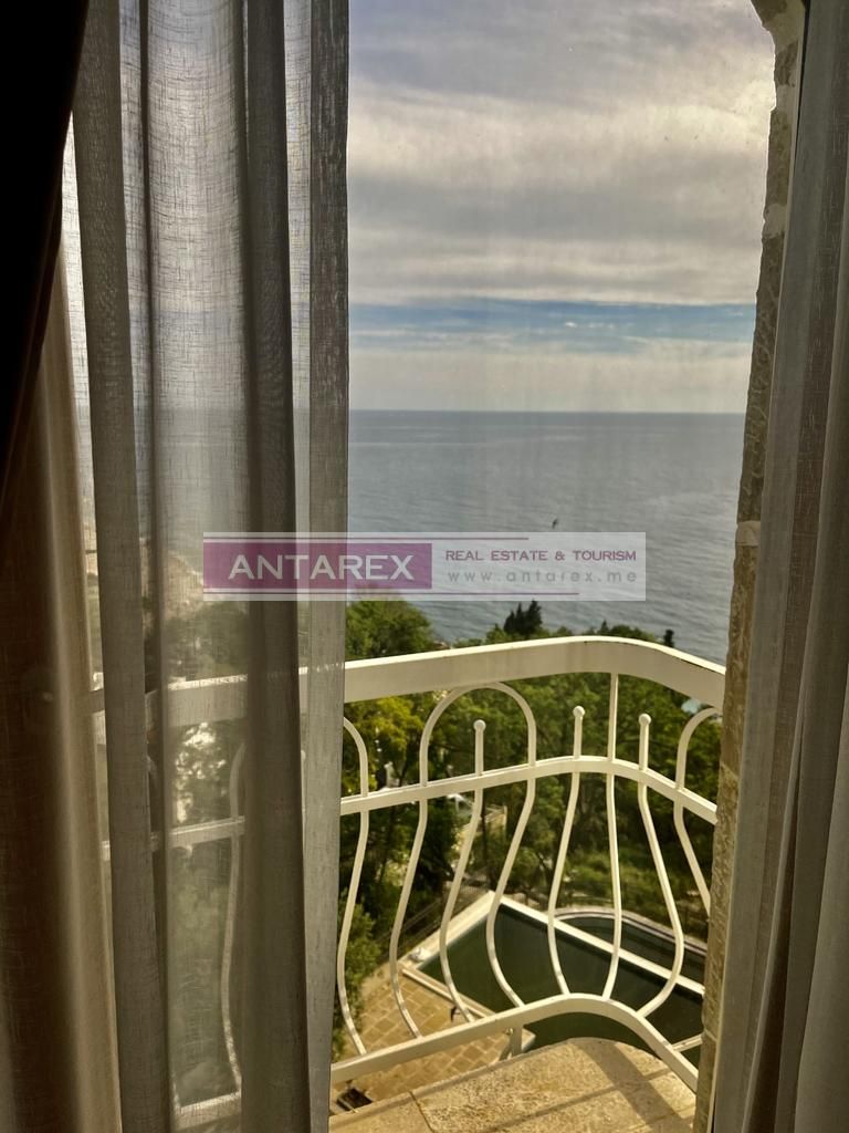 Commercial property in Rezevici, Montenegro, 1 300 m² - picture 12