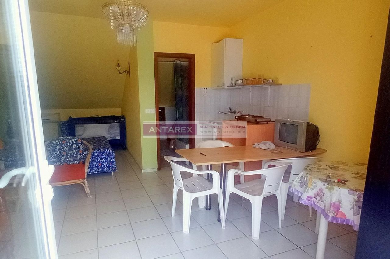 Commercial property in Krasici, Montenegro, 347 m² - picture 12