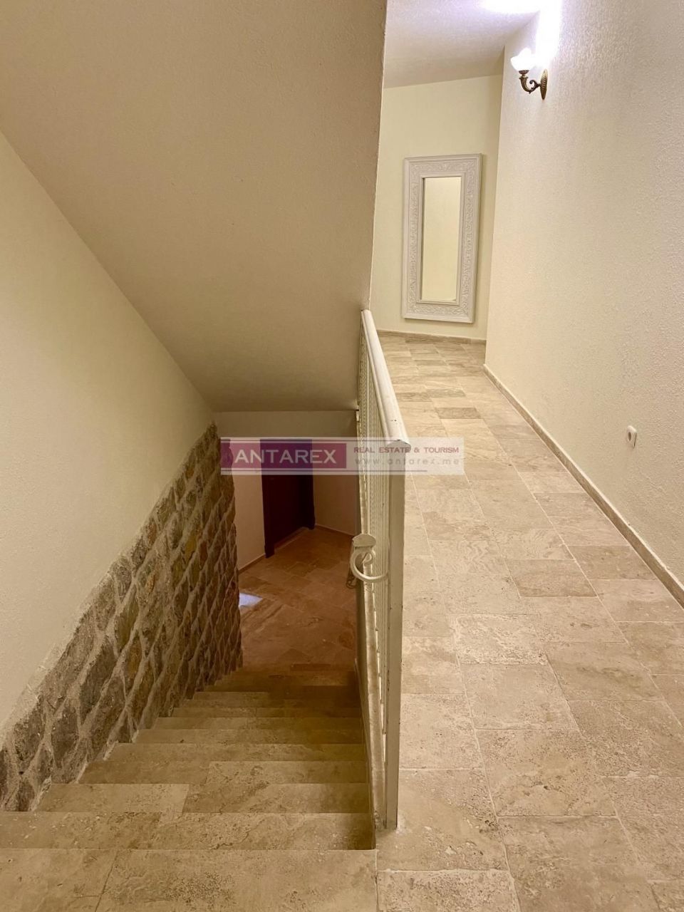 Commercial property in Rezevici, Montenegro, 1 300 m² - picture 13