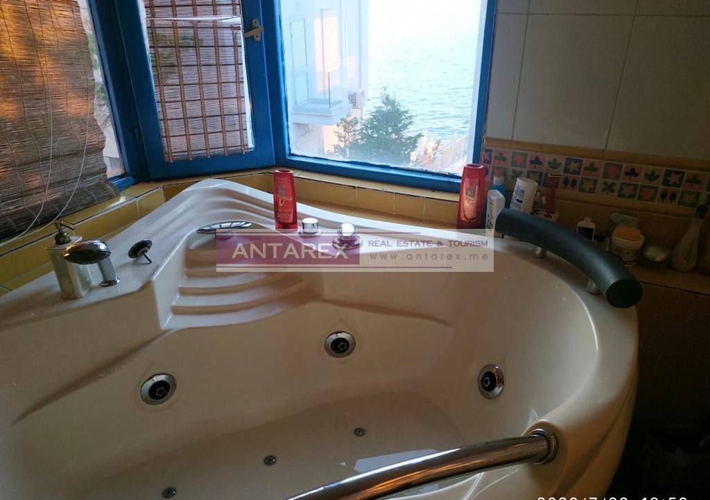 Villa in Krasici, Montenegro, 200 m² - picture 13