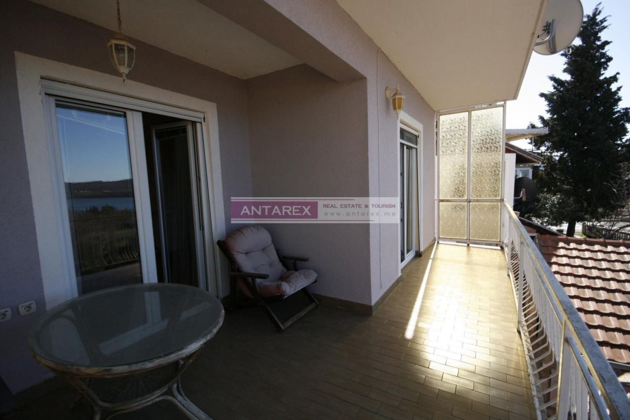 Villa in Tivat, Montenegro, 120 m² - picture 14