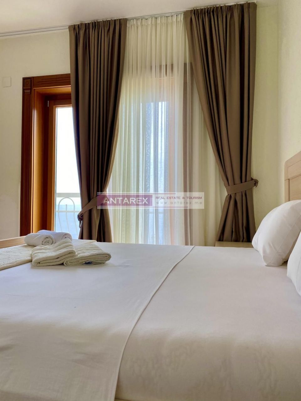 Commercial property in Rezevici, Montenegro, 1 300 m² - picture 16