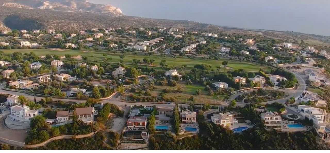 Villa a Aphrodite Hills, Cipro, 300 m² - foto 3