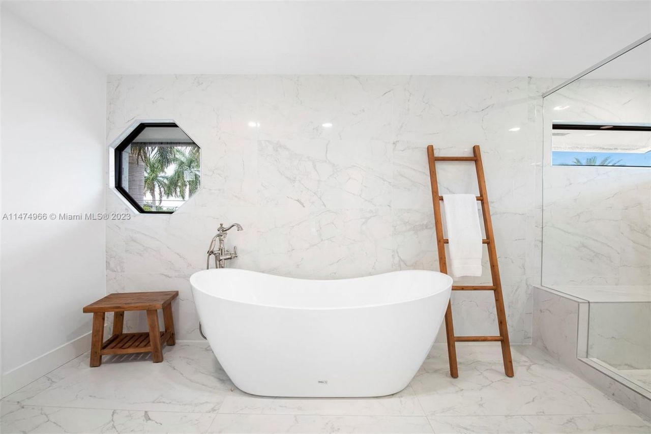 Villa in Miami, USA, 350 m² - picture 14