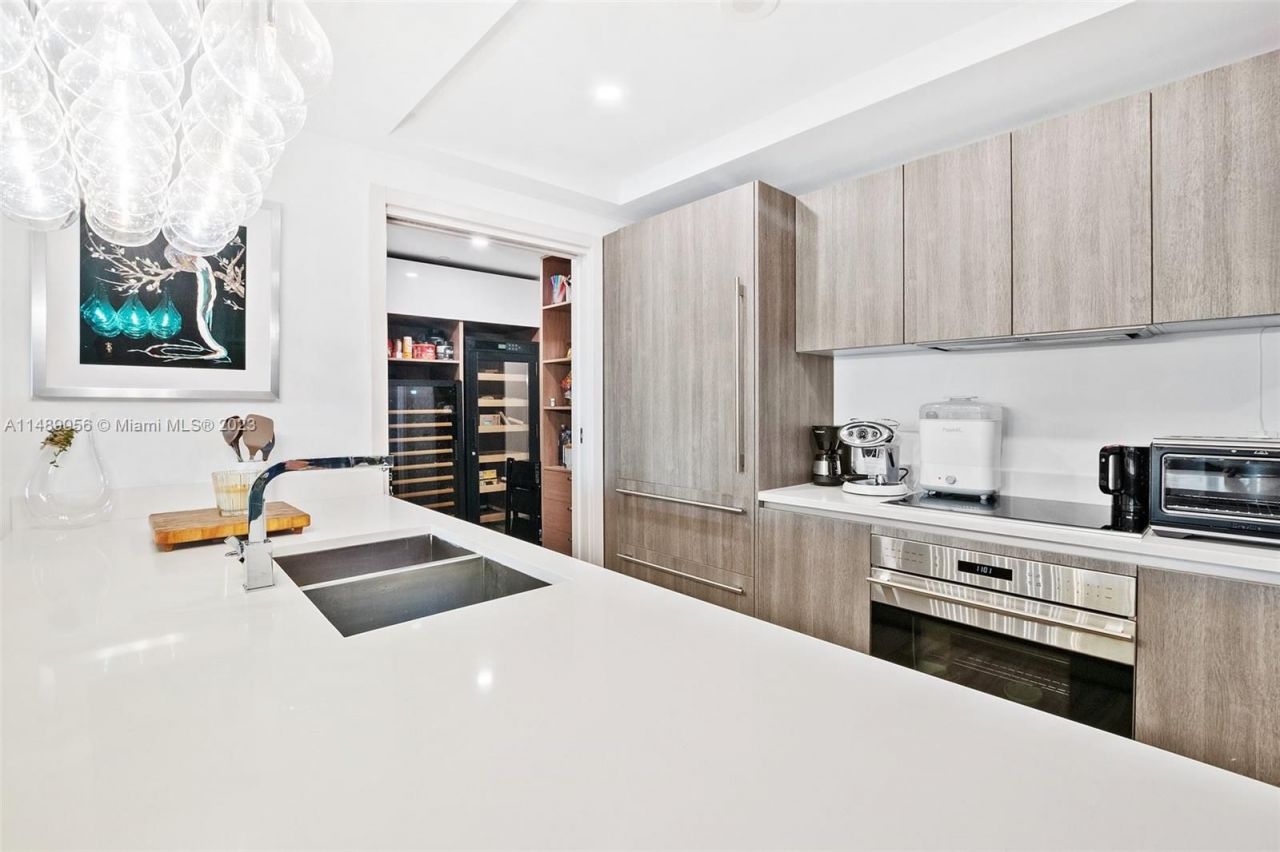 Flat in Miami, USA, 110 m² - picture 5