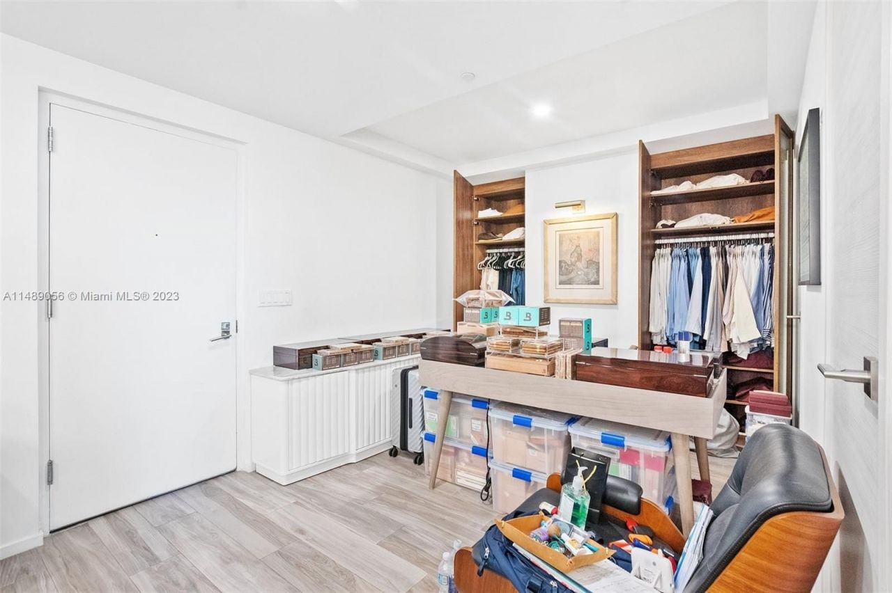 Flat in Miami, USA, 110 m² - picture 11