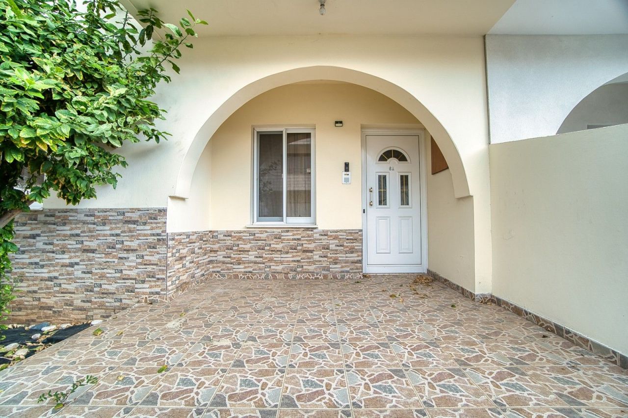 Villa à Larnaca, Chypre, 200 m² - image 1