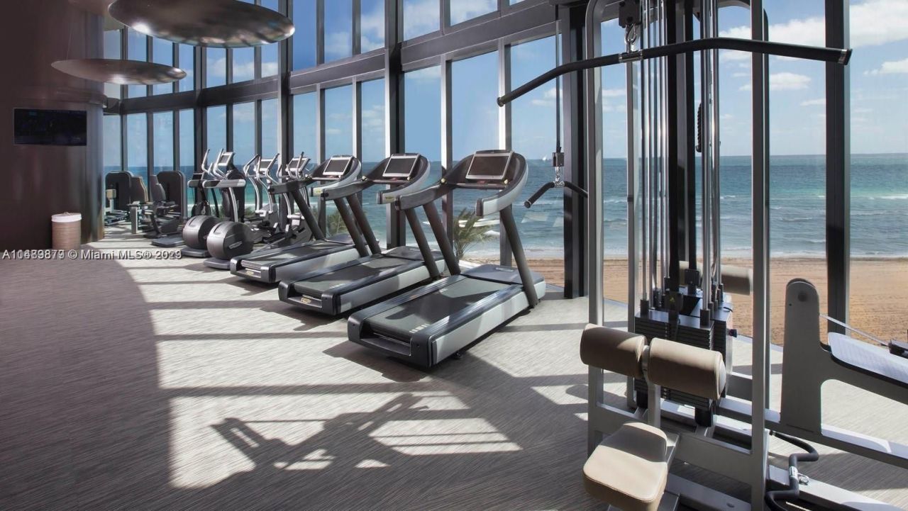 Flat in Miami, USA, 300 m² - picture 4