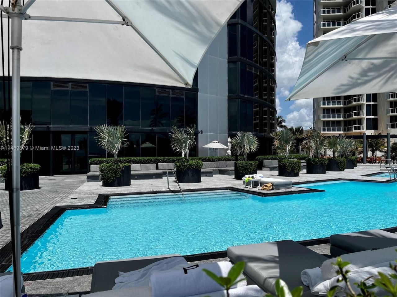 Flat in Miami, USA, 300 m² - picture 15