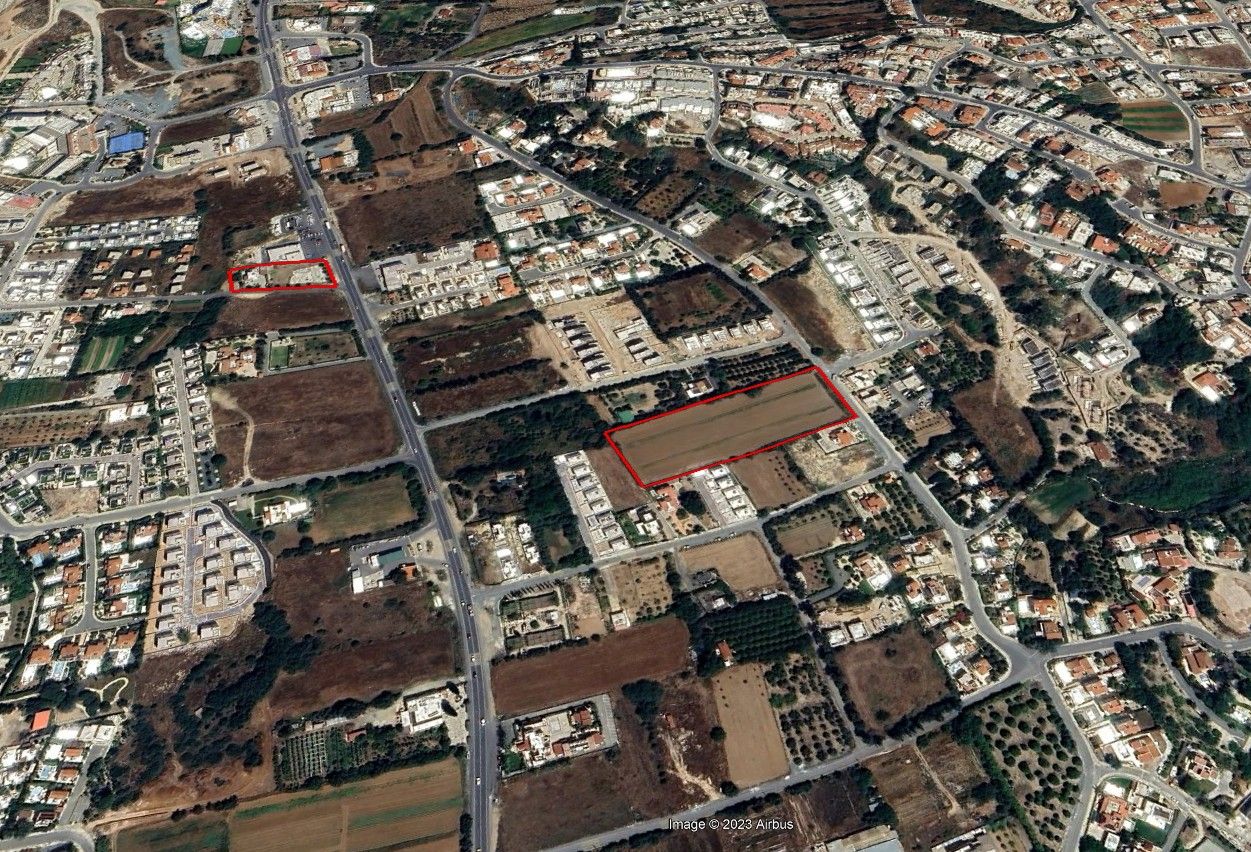 Terrain à Paphos, Chypre, 10 703 m² - image 1