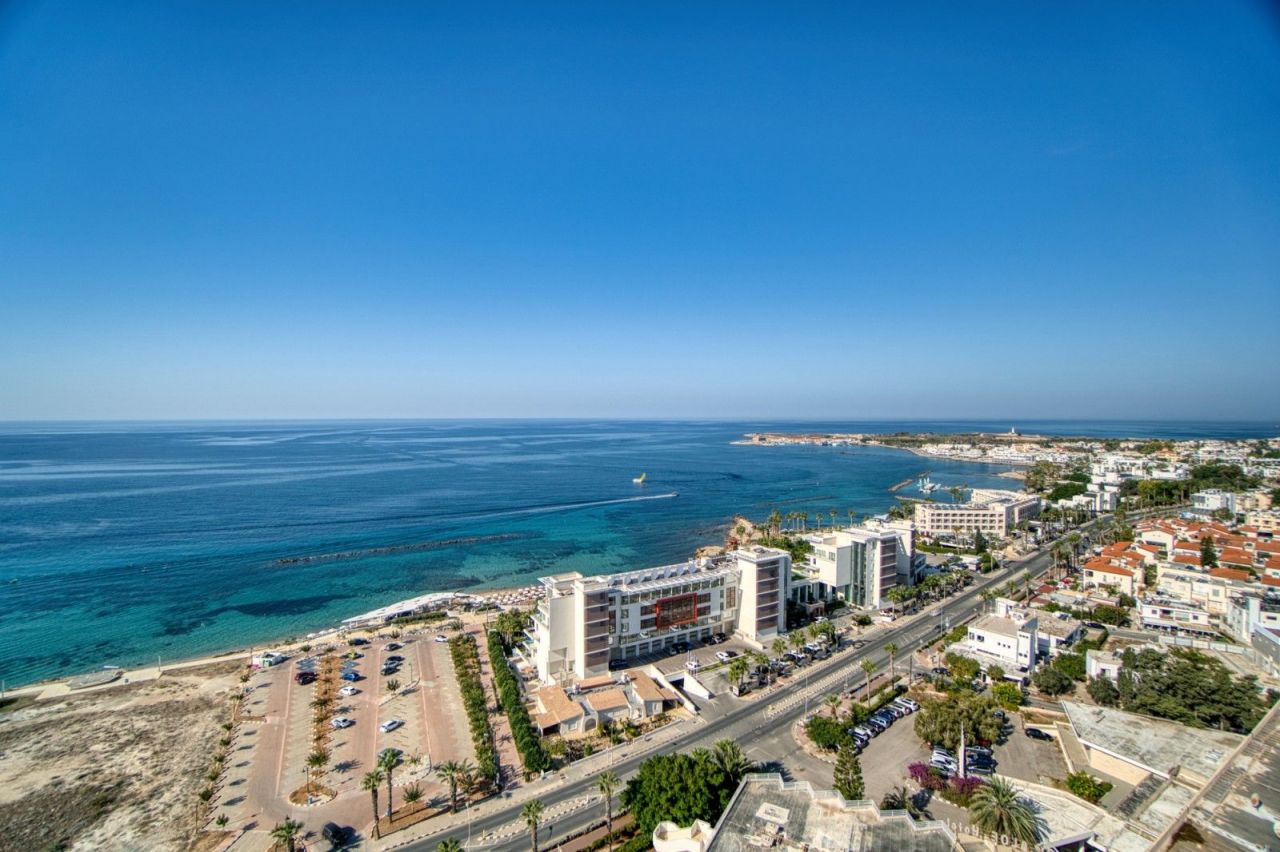 Apartamento en Pafos, Chipre, 221 m² - imagen 1