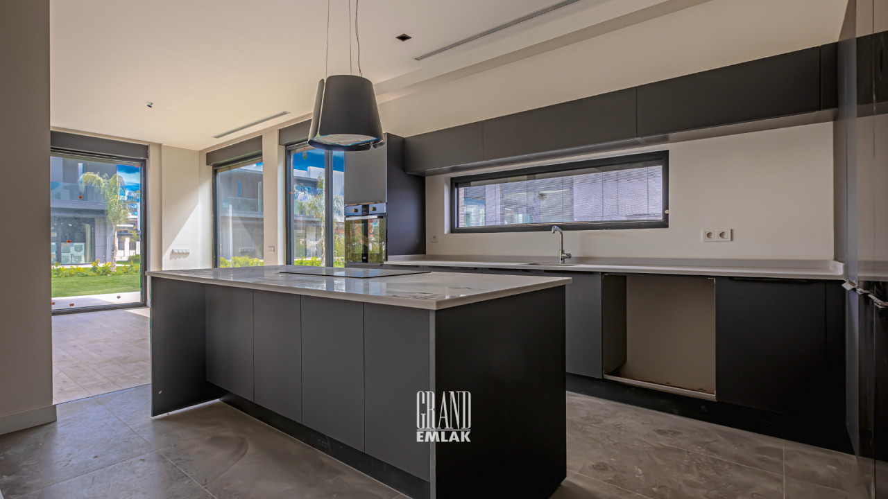 Villa in Antalya, Türkei, 375 m² - Foto 8