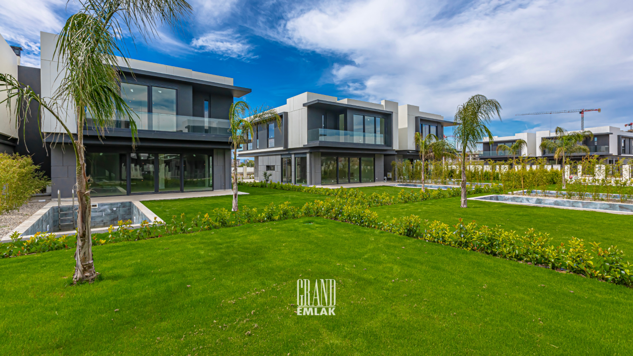 Villa en Antalya, Turquia, 375 m² - imagen 1