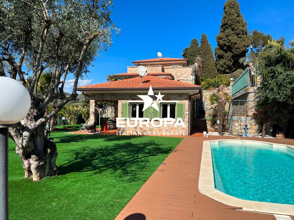 Villa in Bordighera, Italien, 252 m² - Foto 1