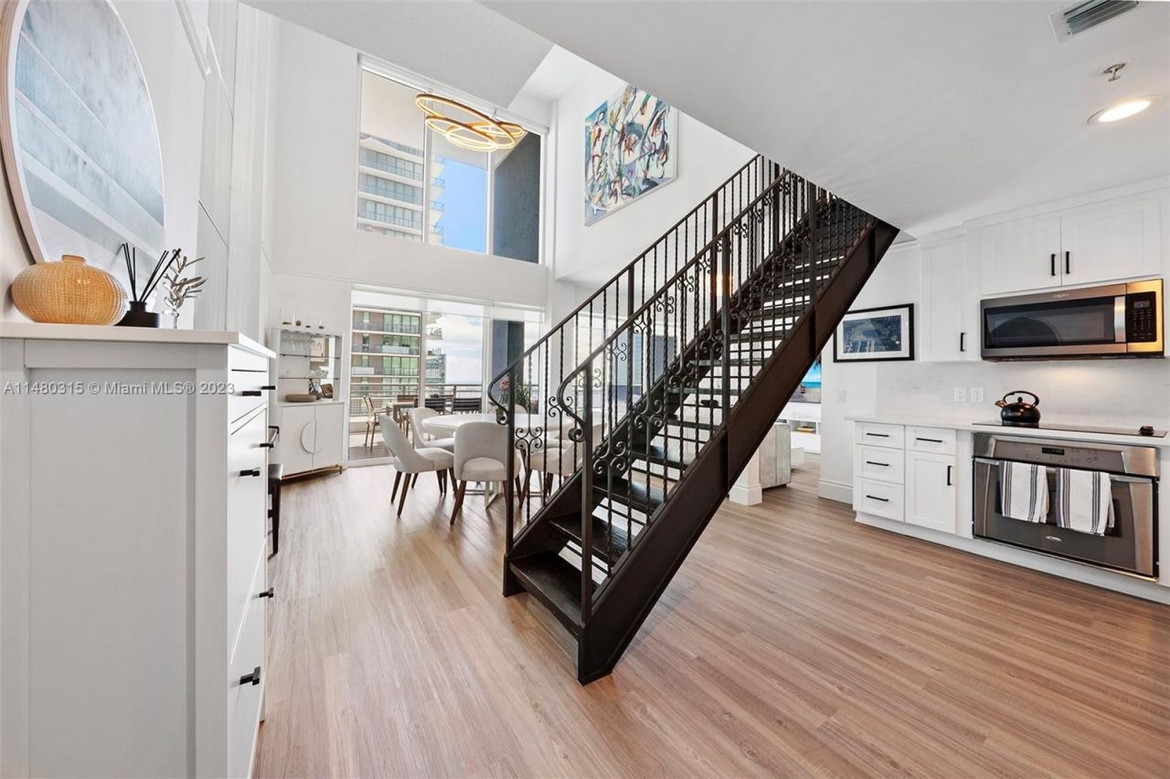 Loft en Miami, Estados Unidos, 110 m² - imagen 16