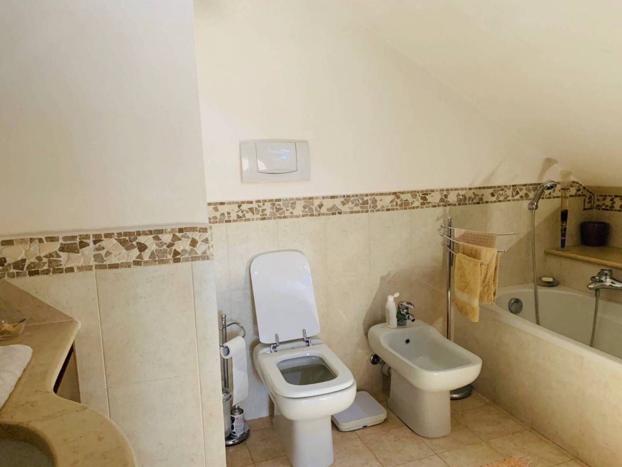 Apartment in San Remo, Italy, 104 m² - picture 9