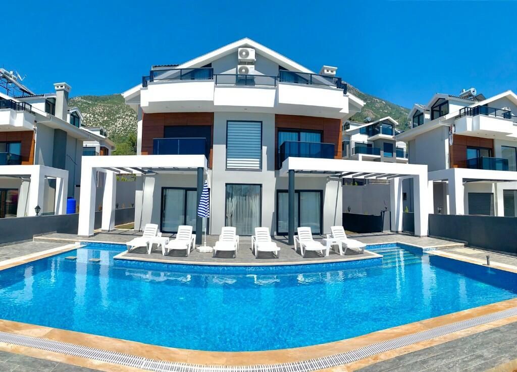 Villa à Fethiye, Turquie, 200 m² - image 1