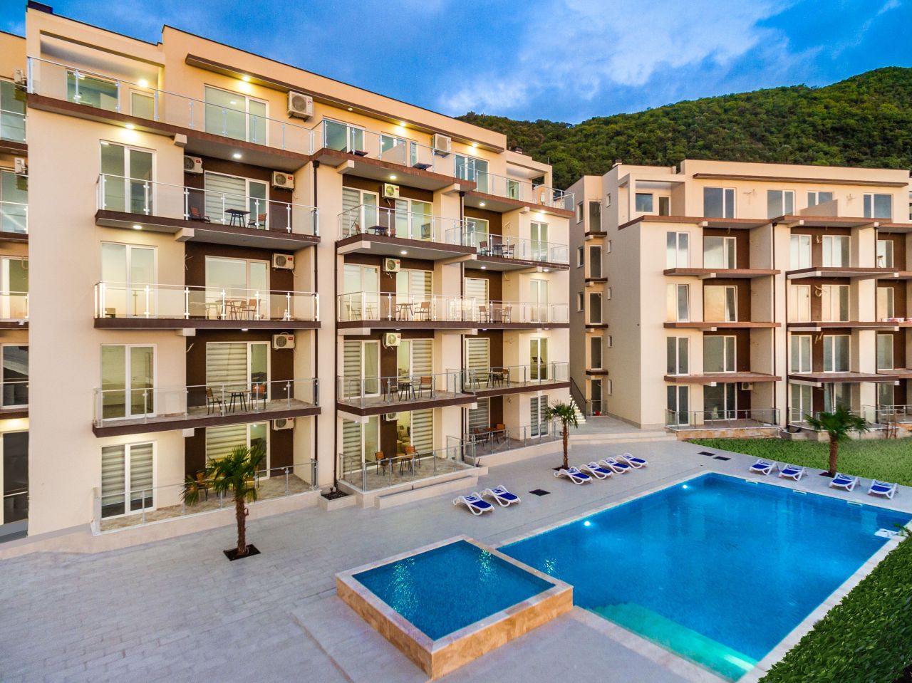 Appartement à Budva, Monténégro, 77 m² - image 1