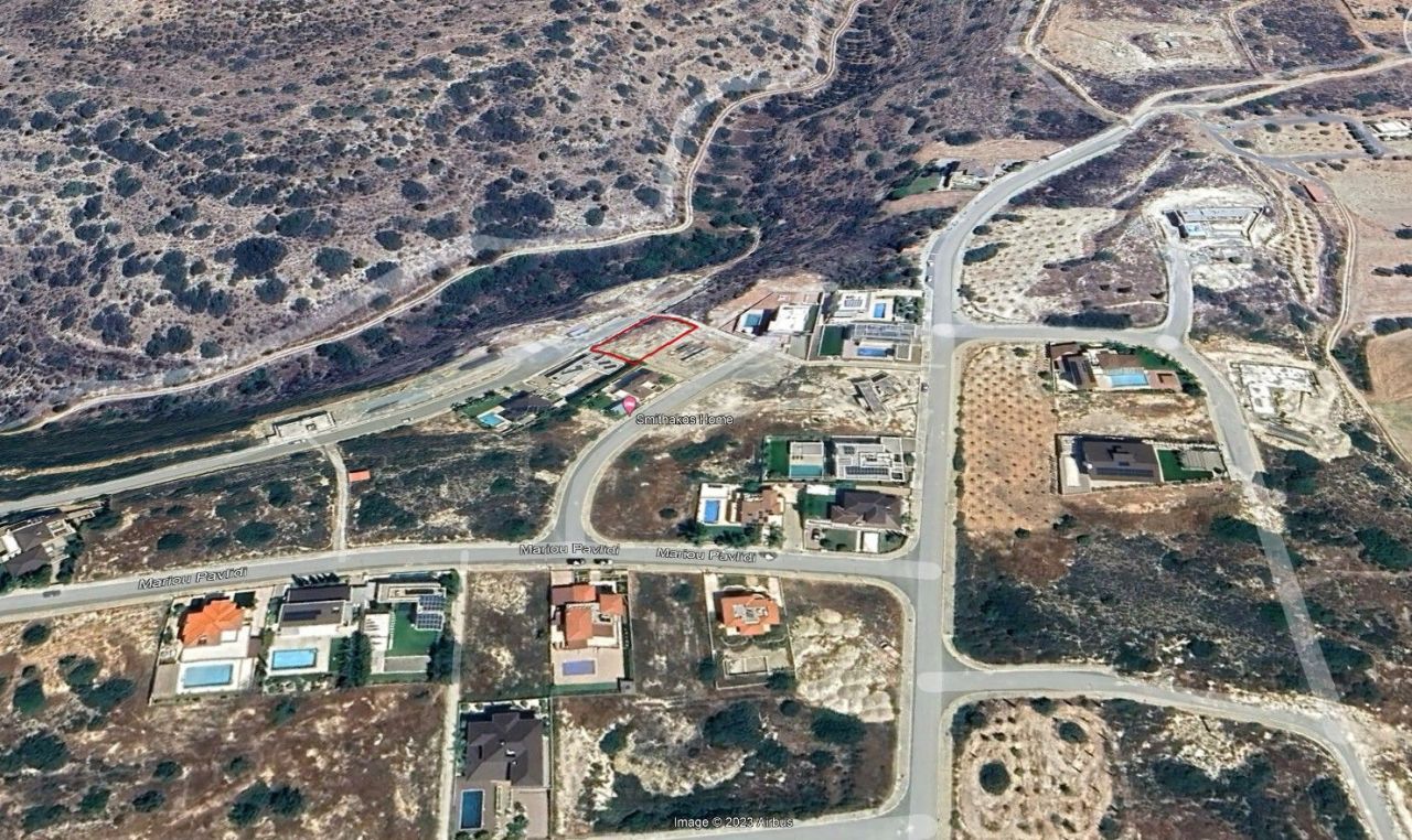 Land in Limassol, Cyprus, 701 m² - picture 1