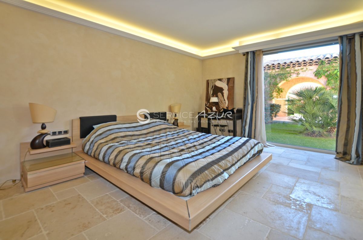 Villa in Mougins, France, 500 m² - picture 19