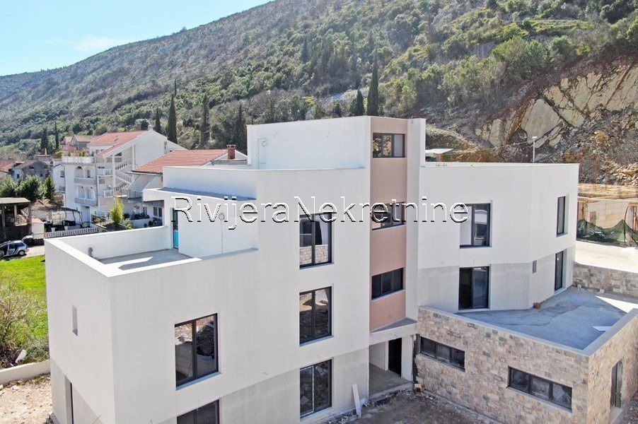 Appartement à Herceg-Novi, Monténégro, 26 m² - image 1