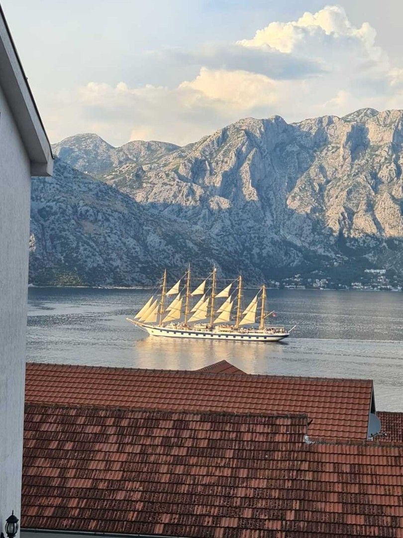 Piso en Prcanj, Montenegro, 56 m² - imagen 2