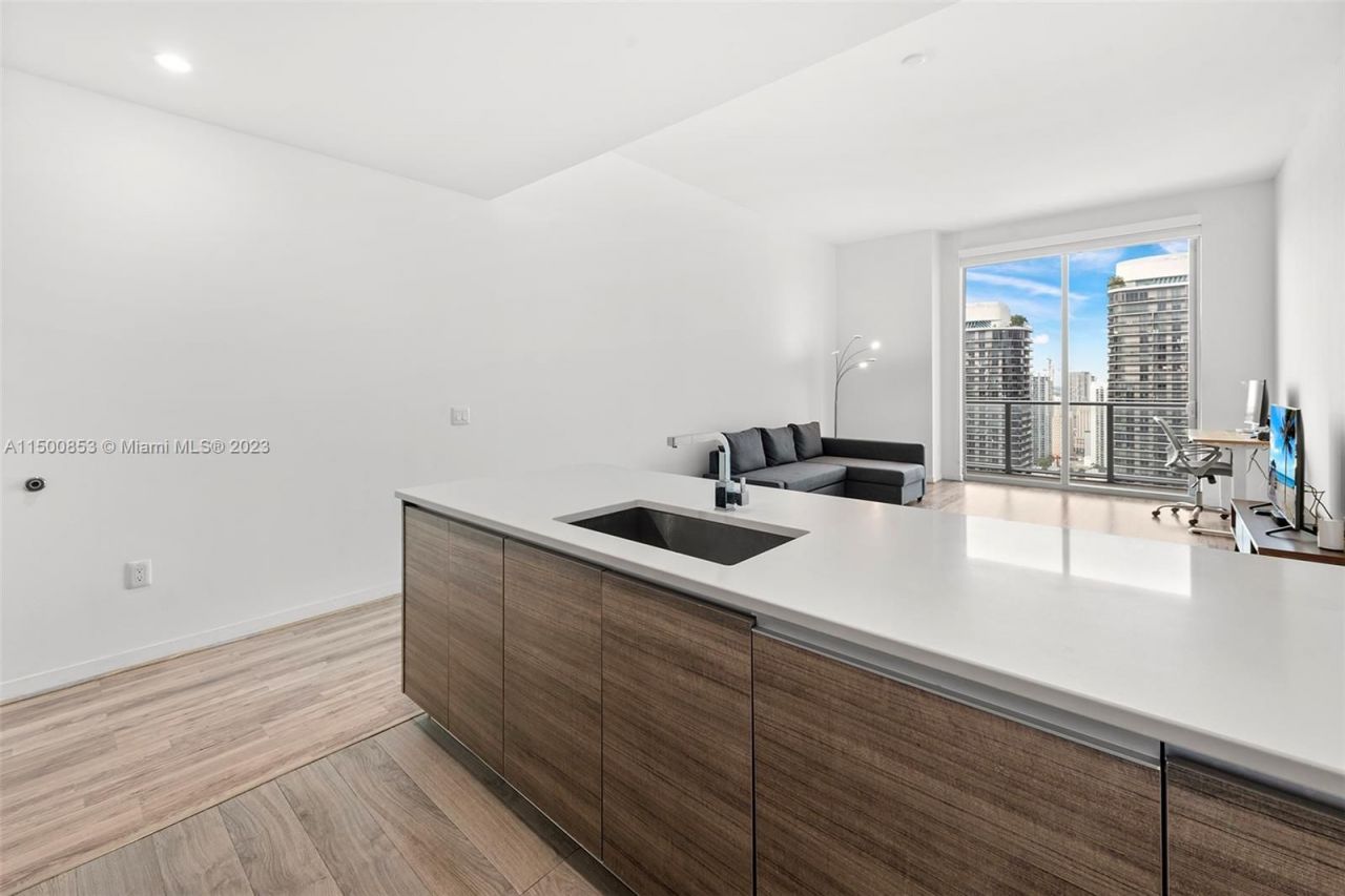 Ático en Miami, Estados Unidos, 75 m² - imagen 4