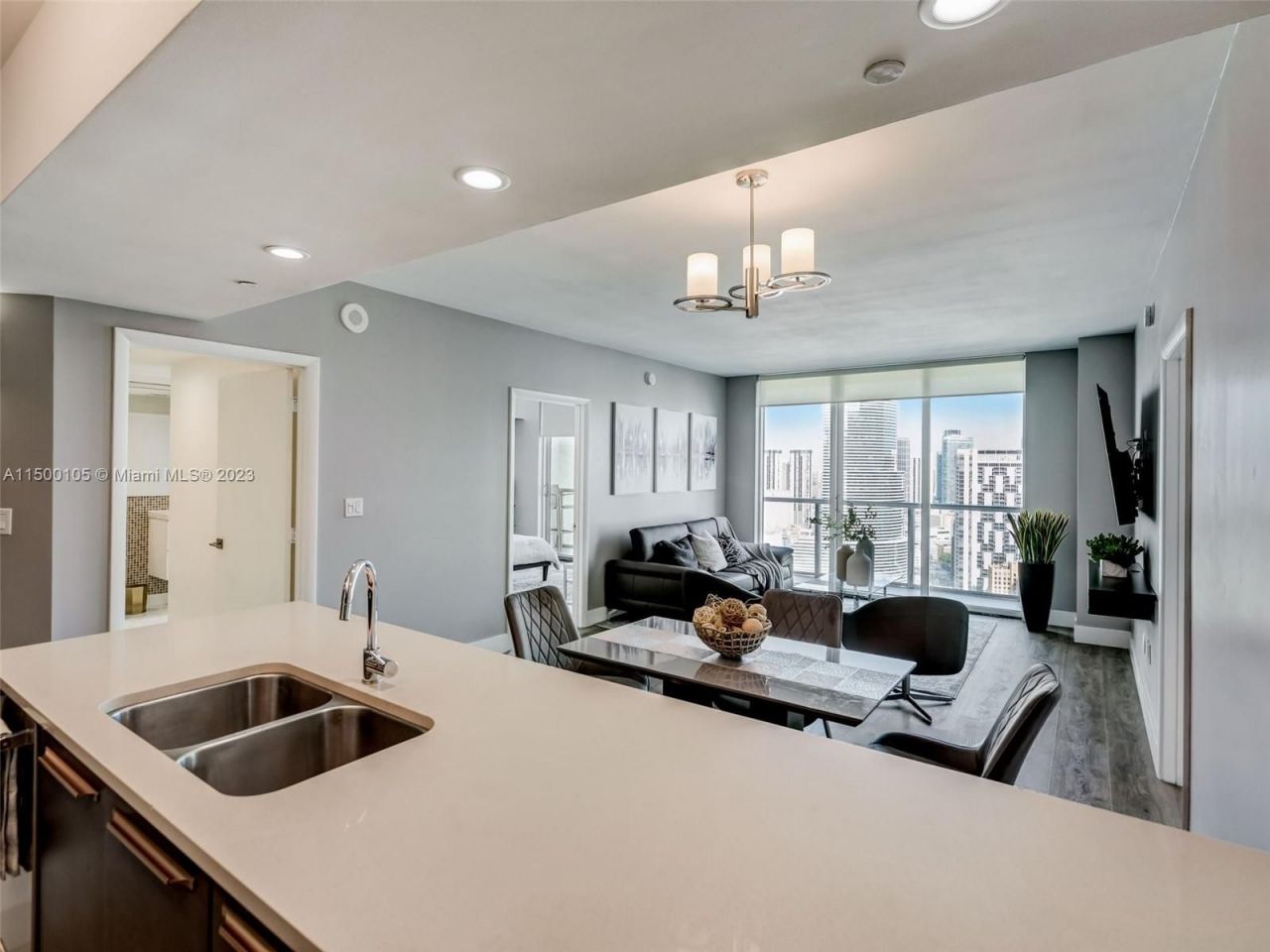 Flat in Miami, USA, 100 m² - picture 8