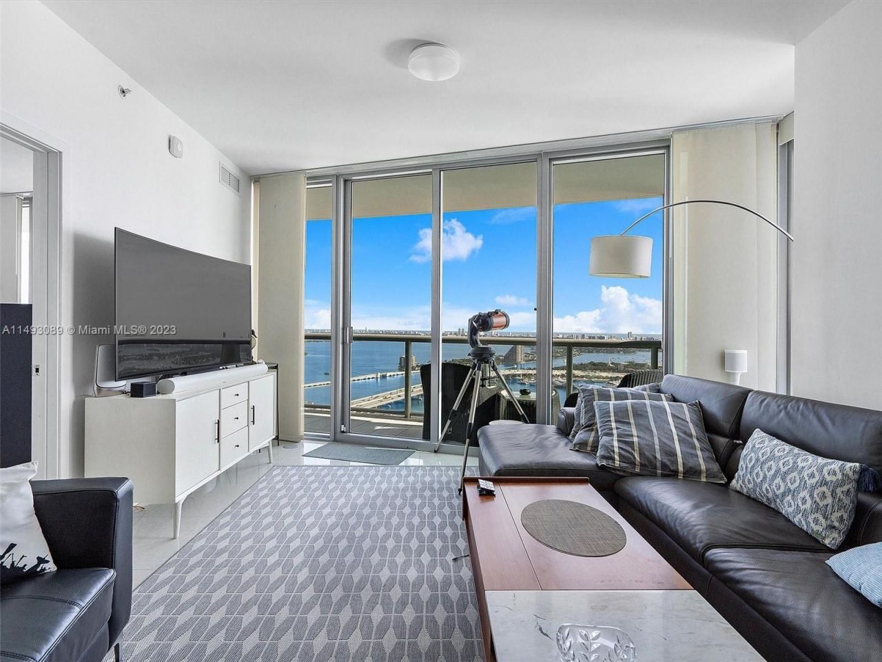 Flat in Miami, USA, 130 m² - picture 4