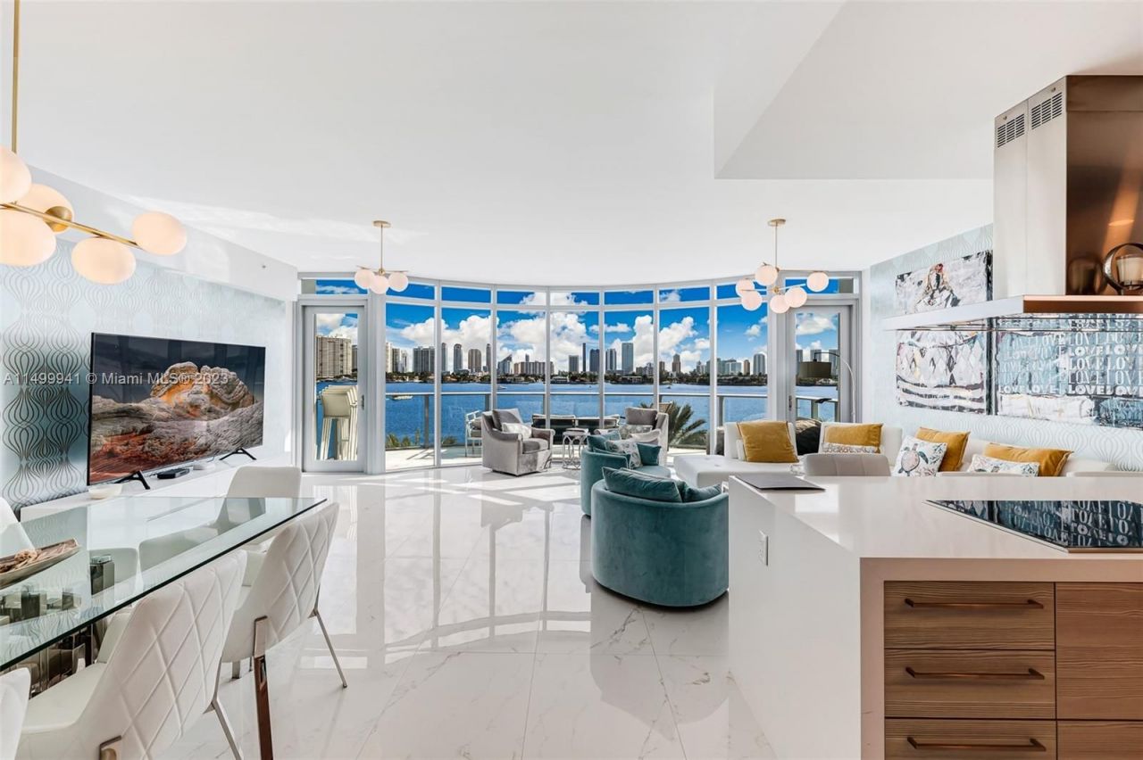 Flat in Miami, USA, 170 m² - picture 4