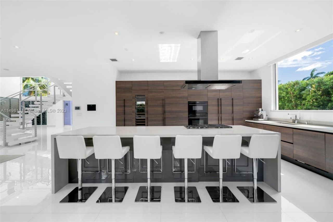 Villa en Miami, Estados Unidos, 600 m² - imagen 9