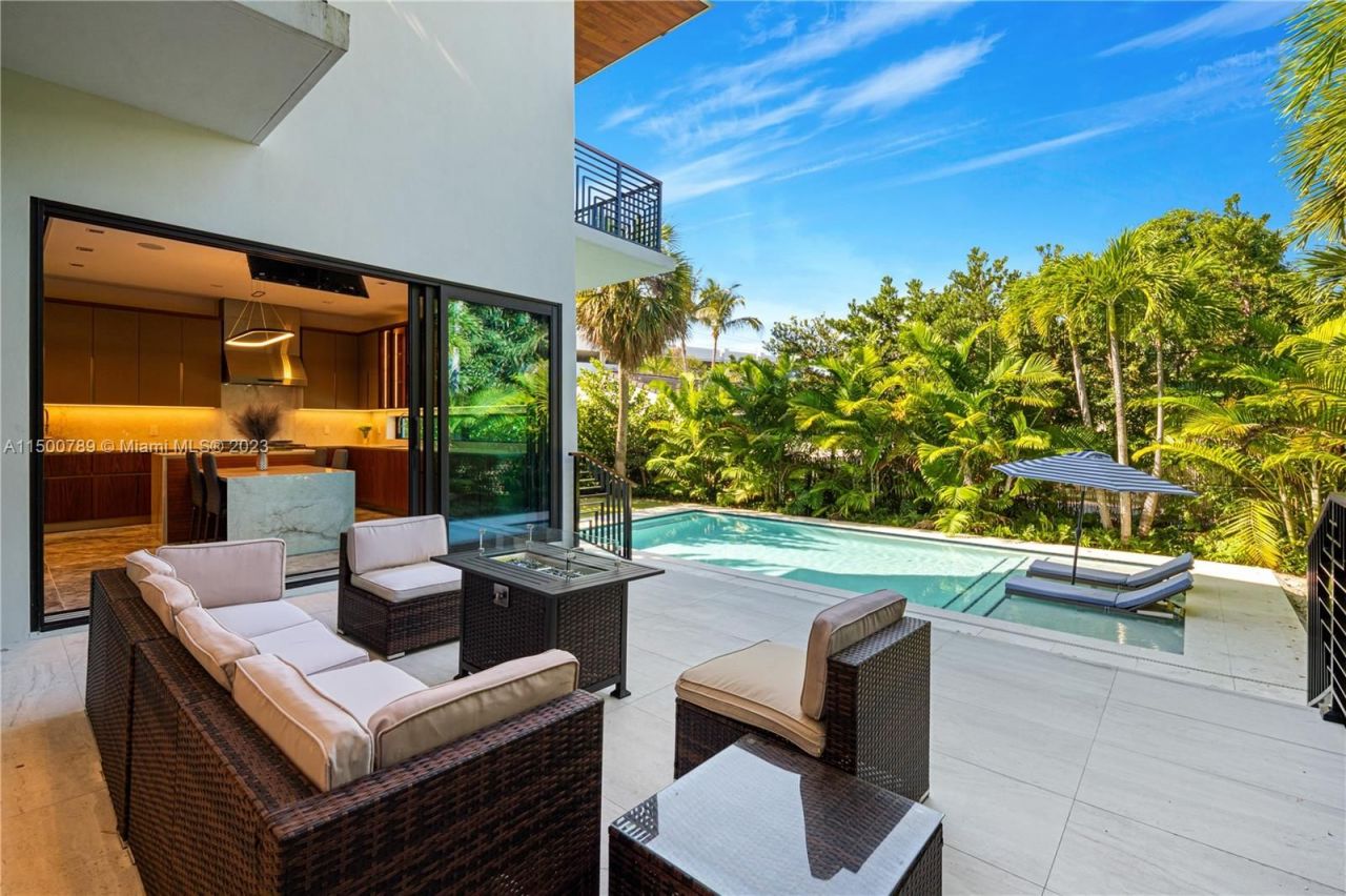 Villa à Miami, États-Unis, 400 m² - image 3