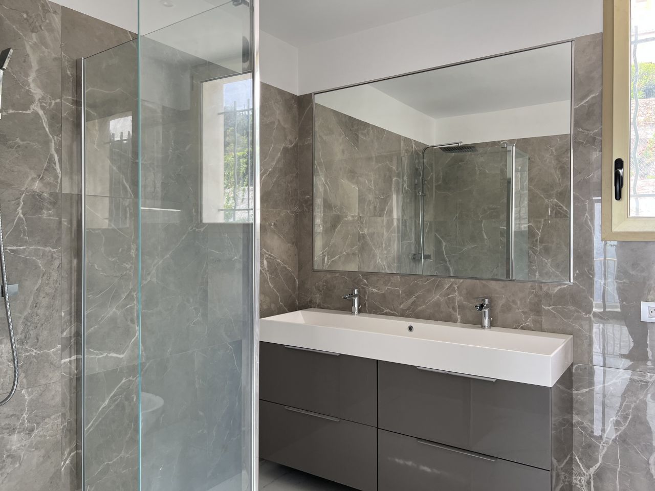 Penthouse in Cap d'Ail, France, 130 m² - picture 8