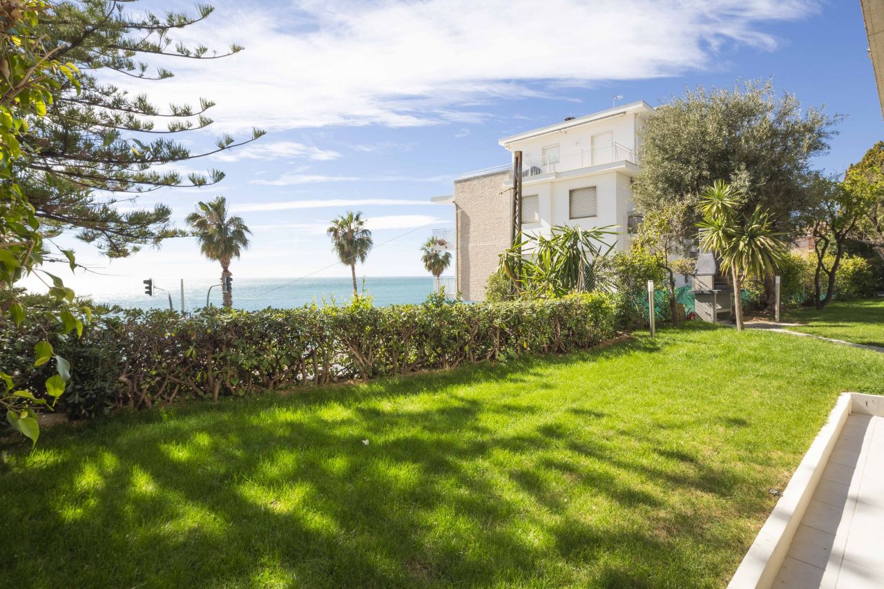 Piso en San Remo, Italia, 105 m² - imagen 2