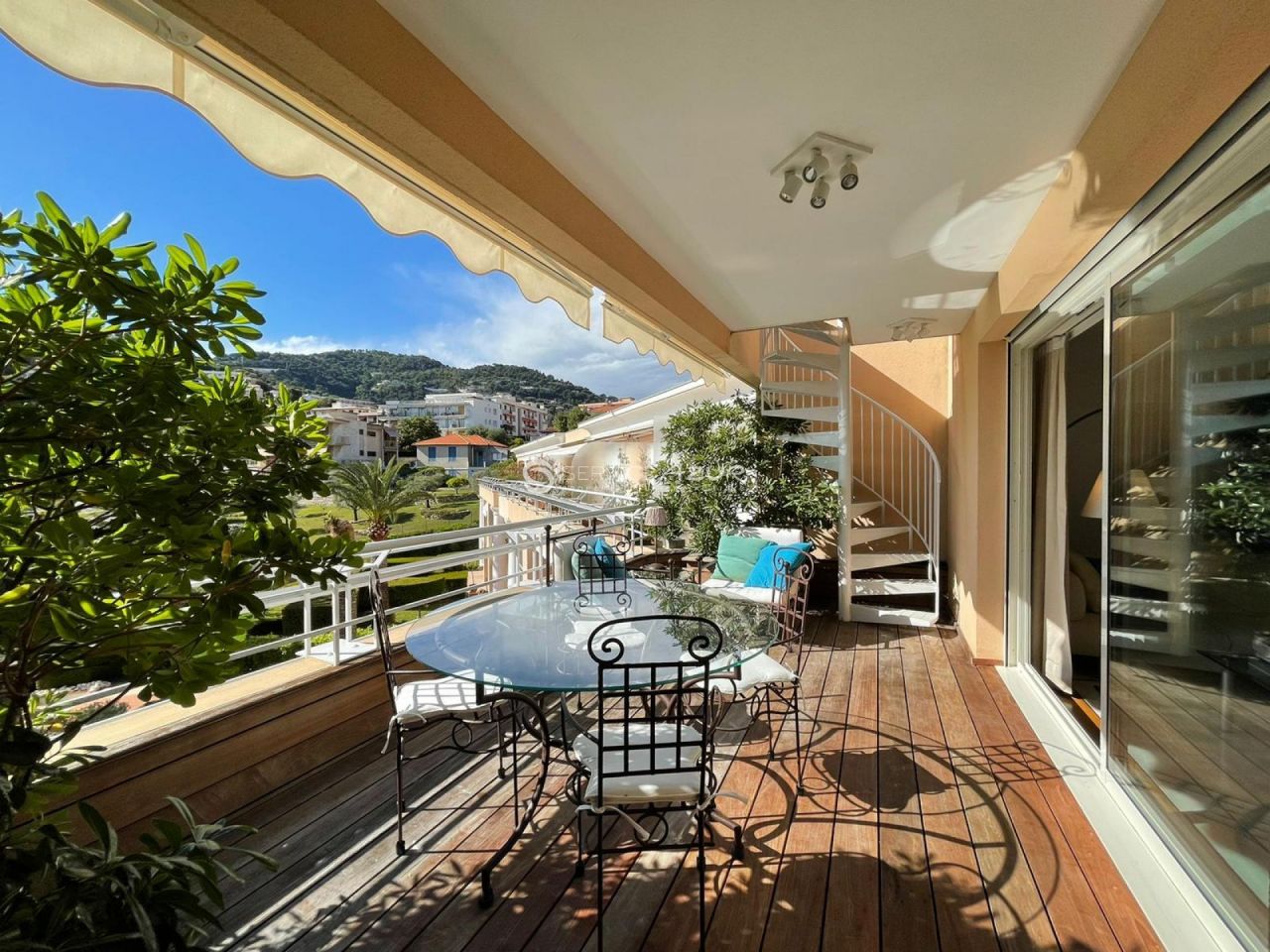 Apartamento en Roquebrune Cap Martin, Francia, 70 m² - imagen 2