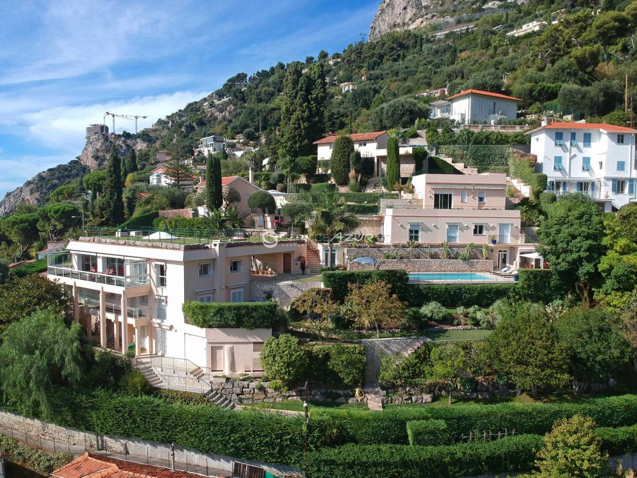Villa à Roquebrune Cap Martin, France, 419 m² - image 2
