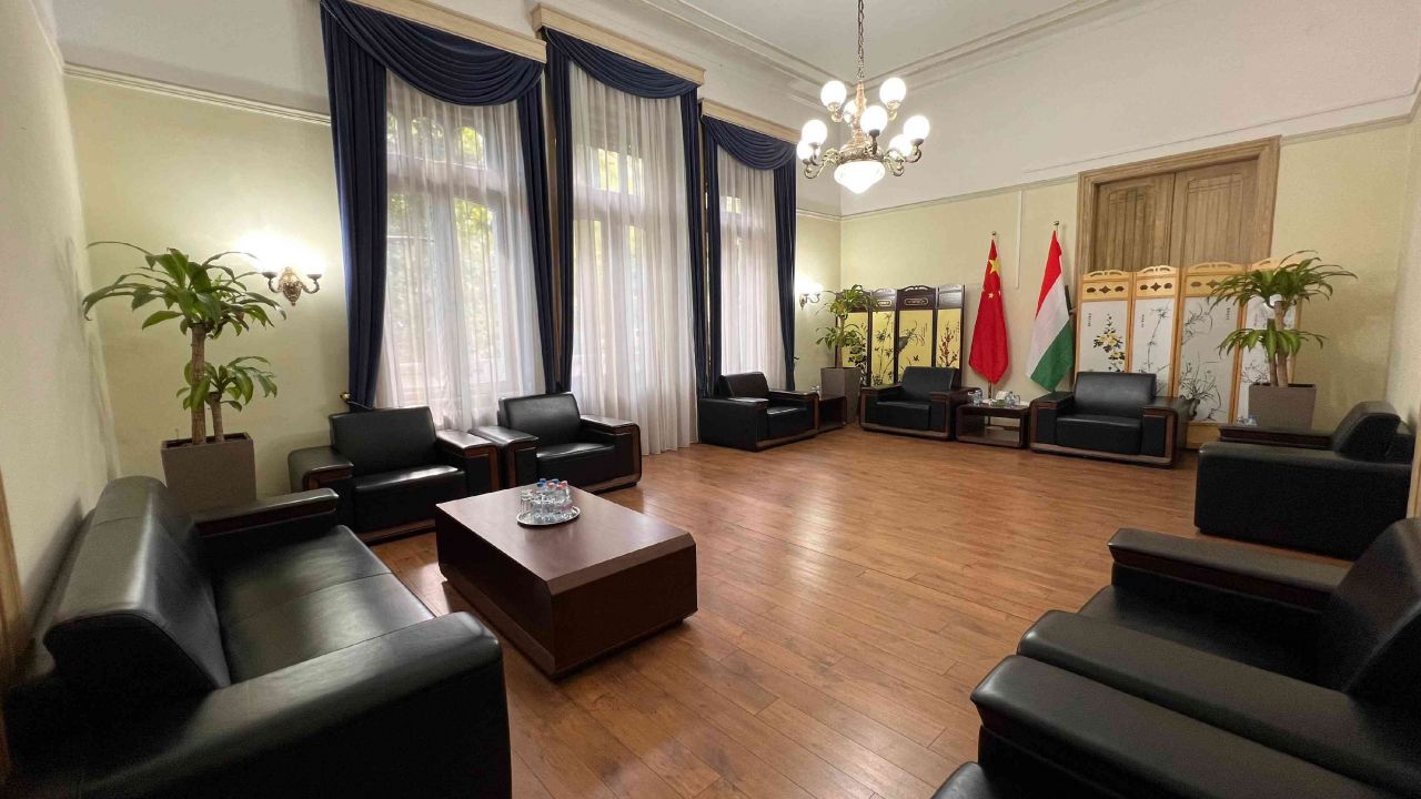 Villa à Budapest, Hongrie, 1 400 m² - image 3