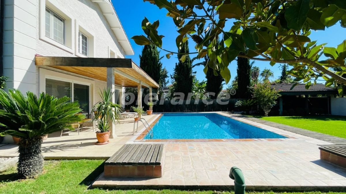 Villa en Kemer, Turquia, 200 m² - imagen 1