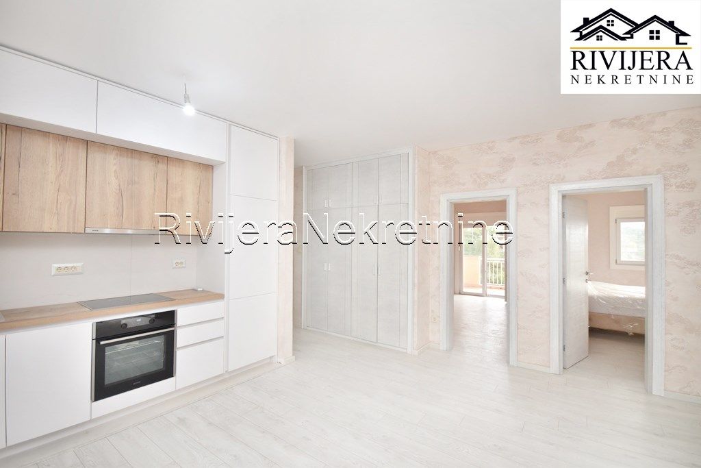 Wohnung in Herceg-Novi, Montenegro, 68 m² - Foto 1