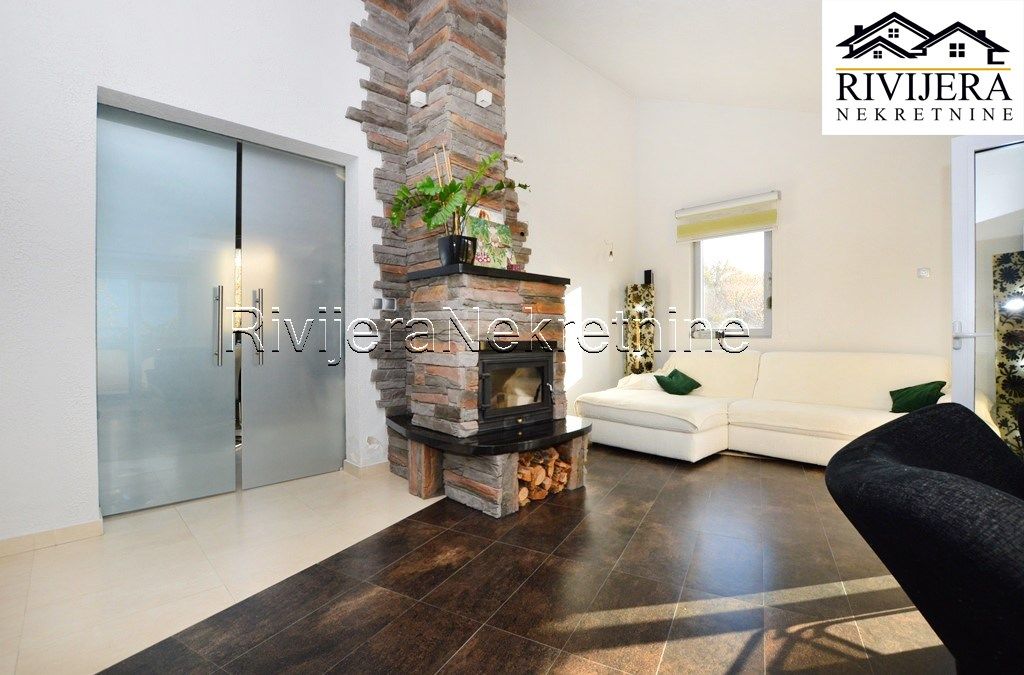 Appartement à Herceg-Novi, Monténégro, 149 m² - image 1