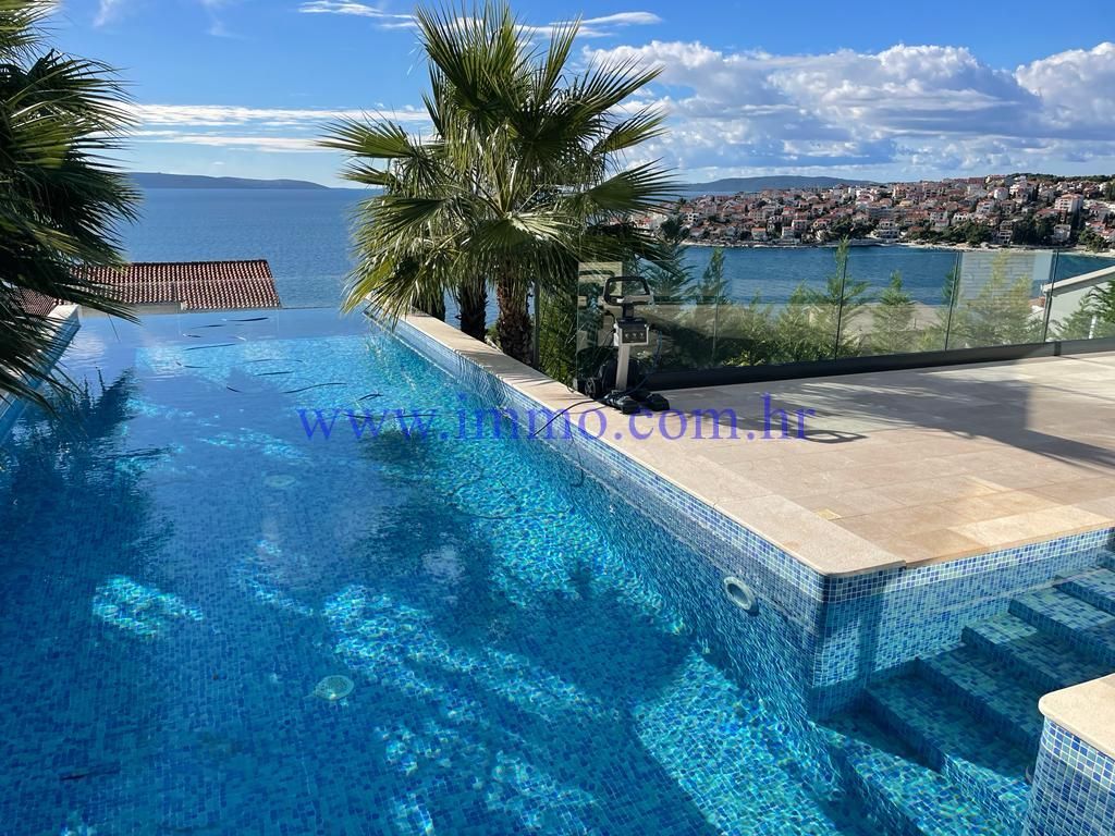 Villa in Trogir, Kroatien, 370 m² - Foto 1