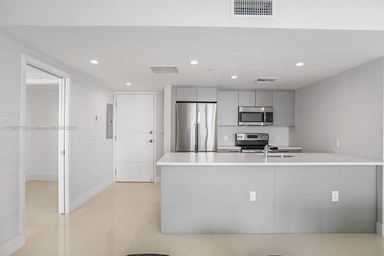 Piso en Miami, Estados Unidos, 90 m² - imagen 10