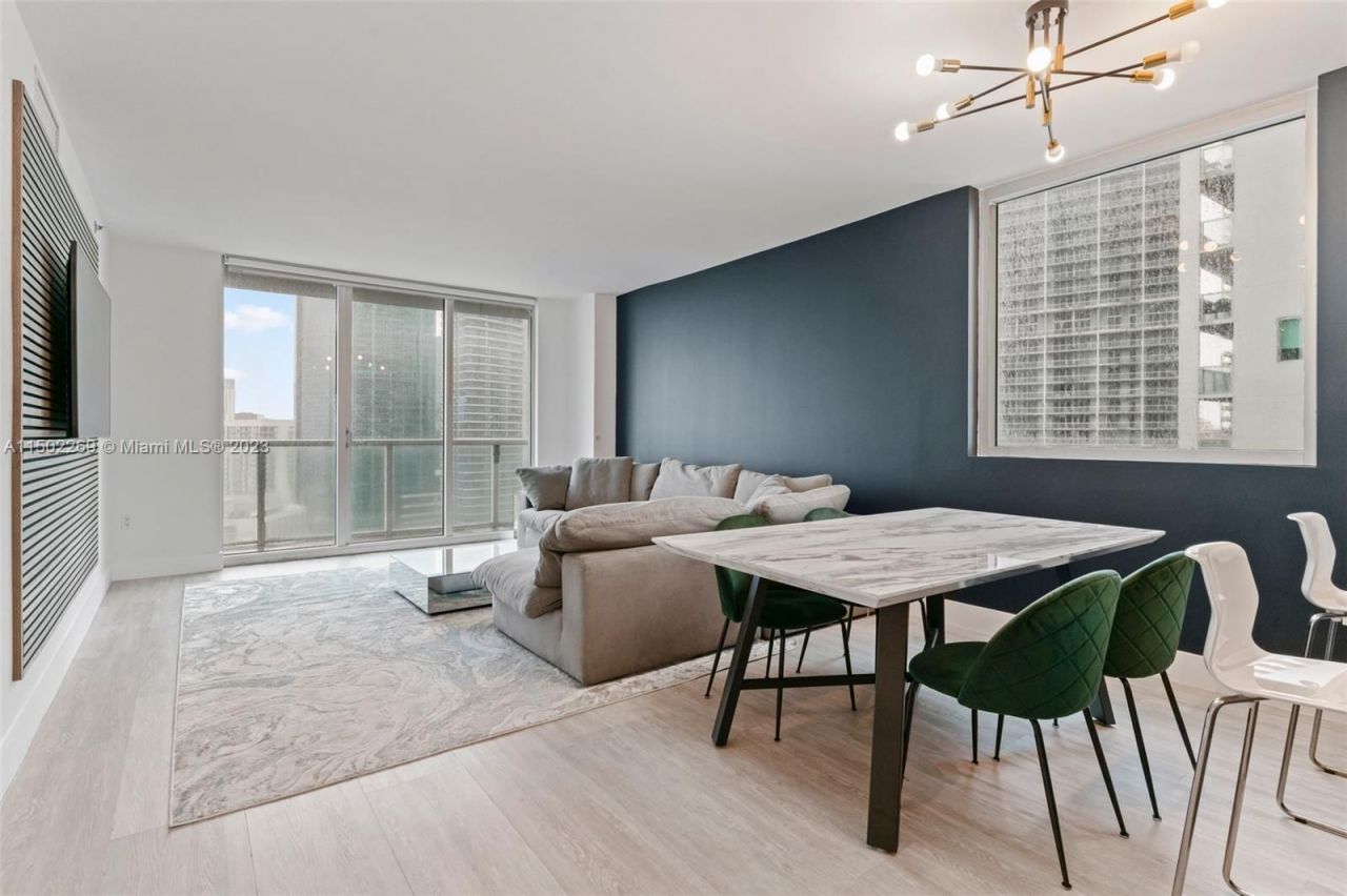 Flat in Miami, USA, 110 m² - picture 2