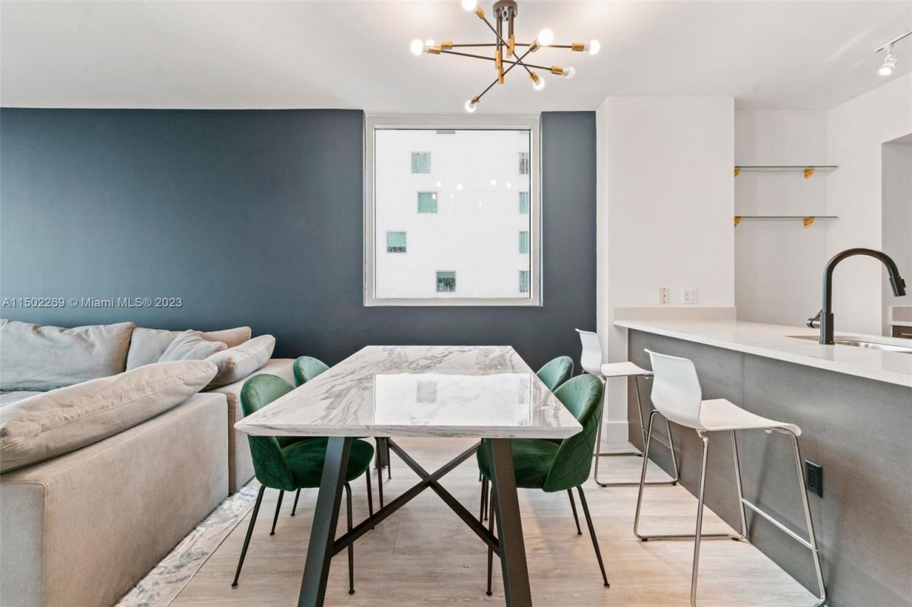 Flat in Miami, USA, 110 m² - picture 5