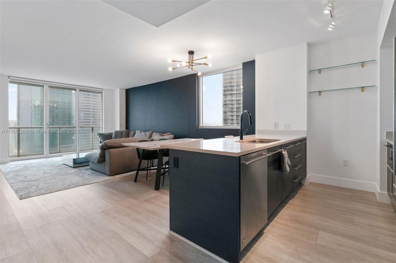 Flat in Miami, USA, 110 m² - picture 7